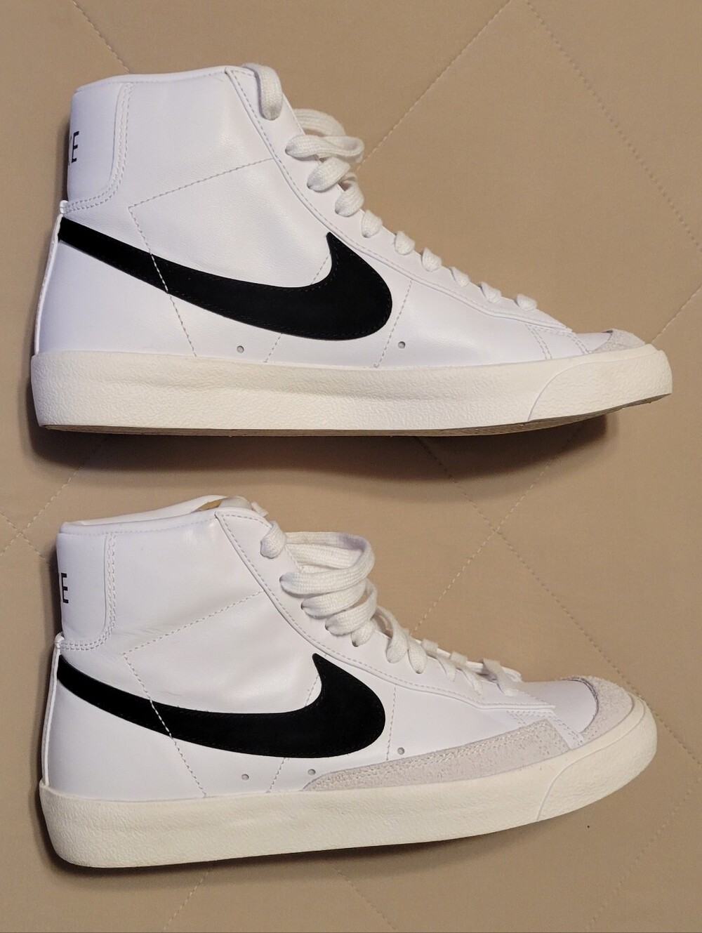 Nike Blazer Mid' 77 Vintage High- Top Sneakers - Size 9 Excellent Like New